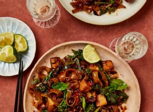 Recette du Nouvel An de Meera Sodha pour des nouilles ivres végétaliennes avec radicchio, brocoli et tofu 