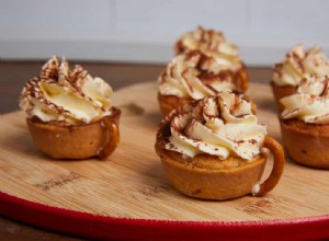 La recette de Kim-Joy pour les mini-tartelettes à la frangipane et à la crème aux myrtilles 