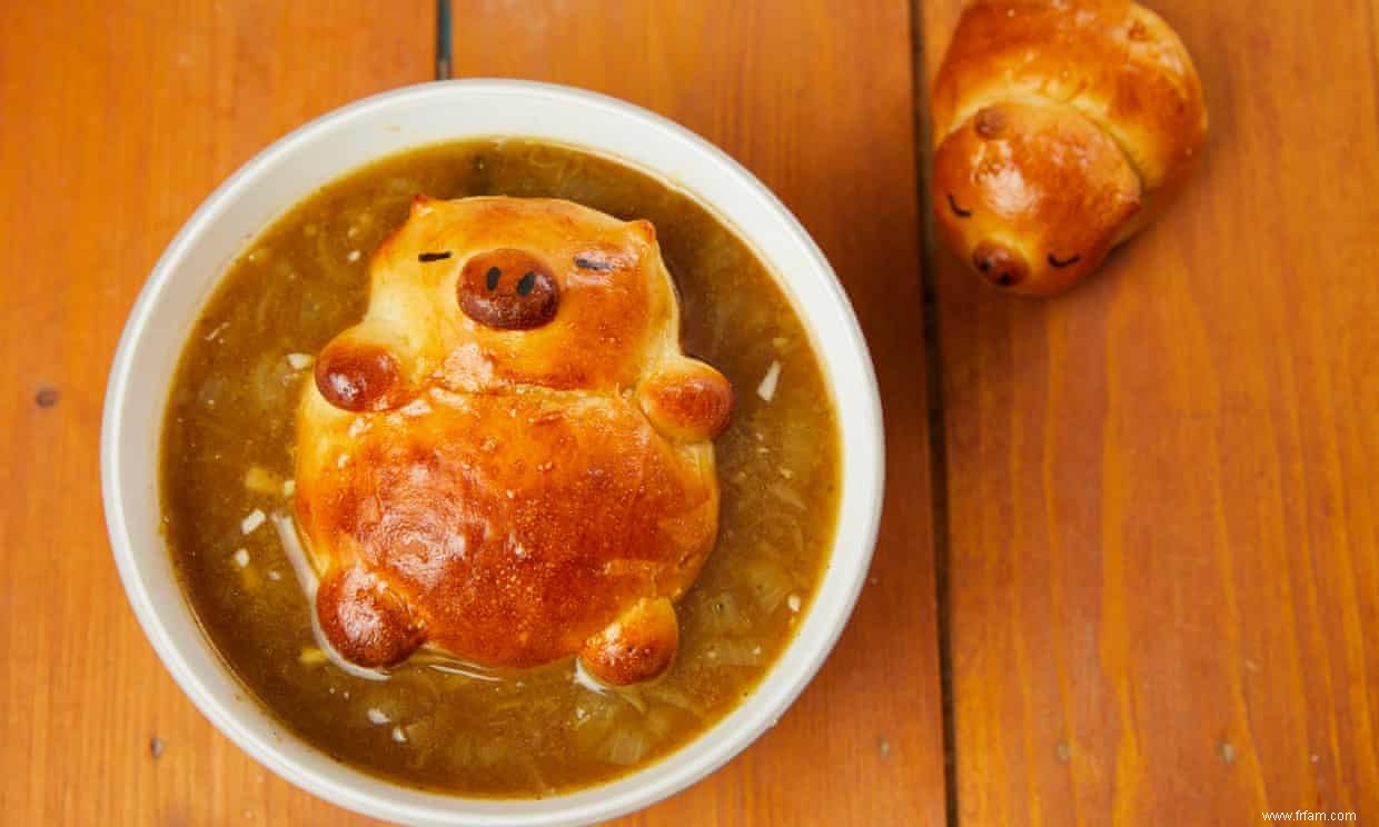 La recette de Kim-Joy pour les tangzhong pig buns en soupe 