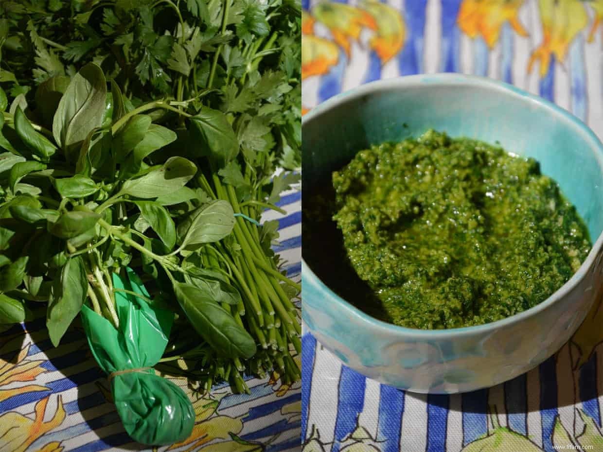 La non-recette de Rachel Roddy pour la salsa verde 