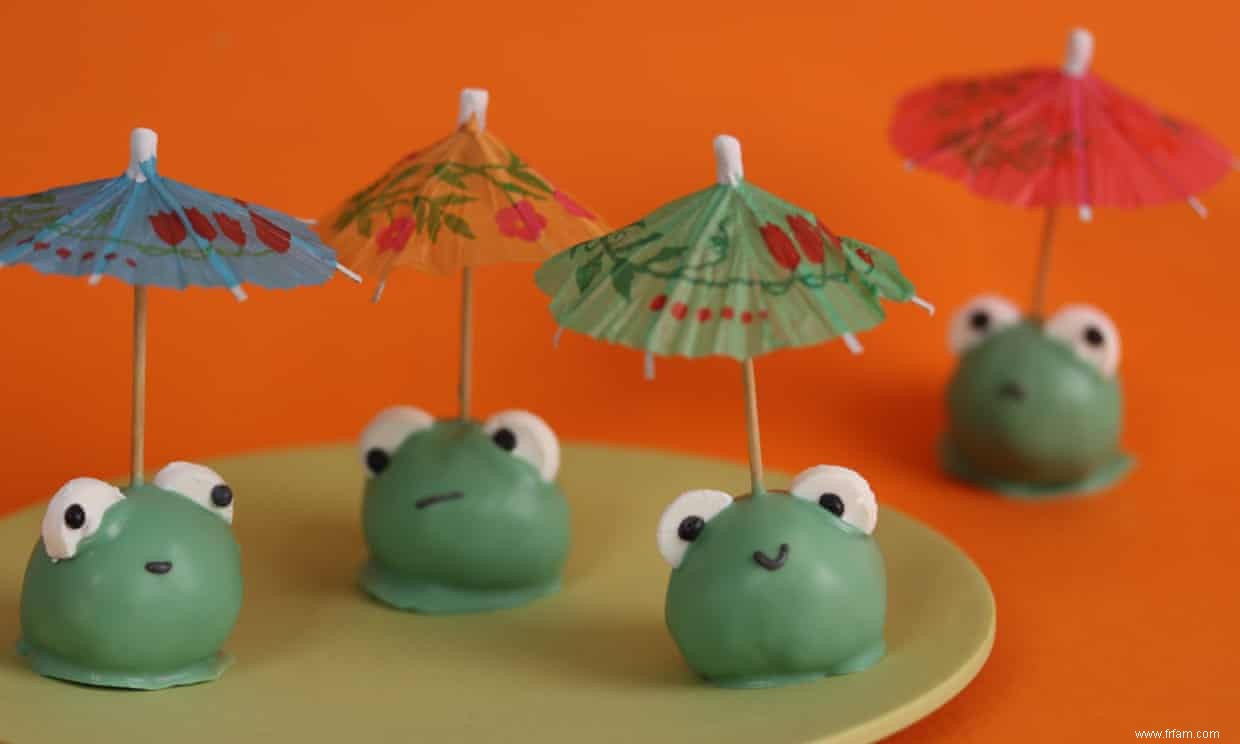 La recette de Kim-Joy pour les grenouilles cake pop citron et matcha 