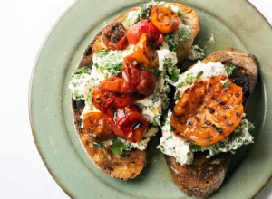 La recette de Nigel Slater pour bruschetta, tomates et fromage aux herbes 