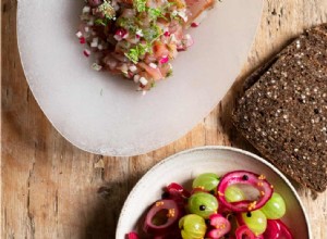 Les recettes de Nigel Slater pour les groseilles marinées avec tartare de maquereau et pickles de tomates 