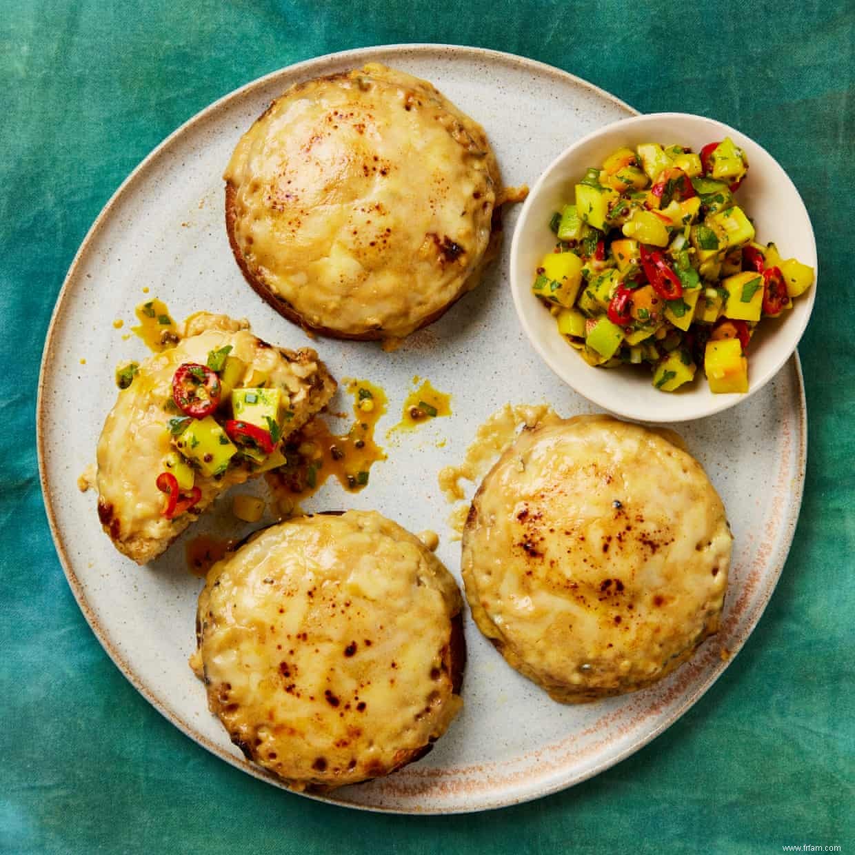 Des crumpets aux brioches aux crevettes :les recettes de sandwichs de Yotam Ottolenghi 