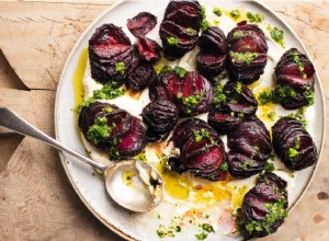 Herbes tempura et betterave hasselback :huit nouvelles recettes de légumes pleines de saveurs de Yotam Ottolenghi 