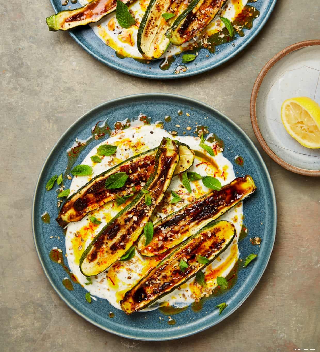 Salade, entrée ou accompagnement :les recettes de courgettes de Yotam Ottolenghi 