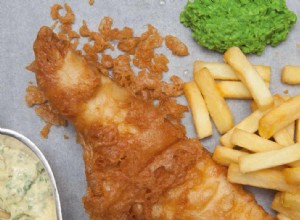 Fish and chips et purée de pois à la menthe par Tim Hughes 