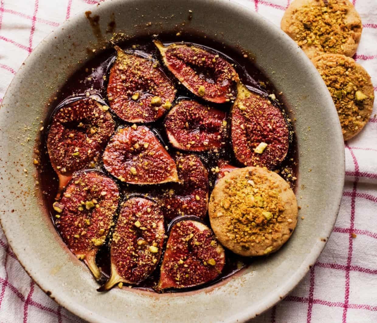 Figues de Nigel Slater avec biscuits à la pistache 