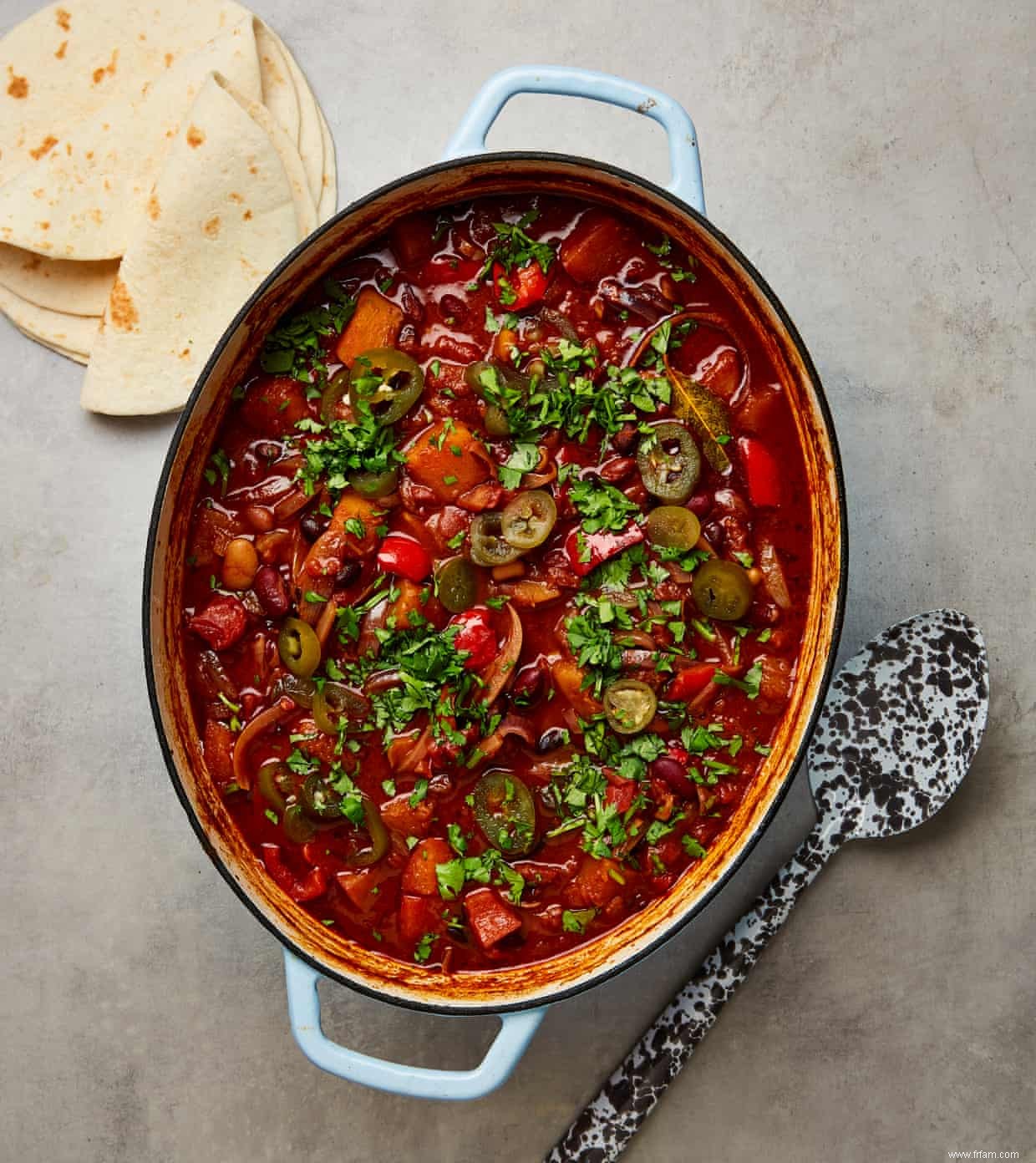 La recette végétalienne de Meera Sodha pour le piment cuit au four 