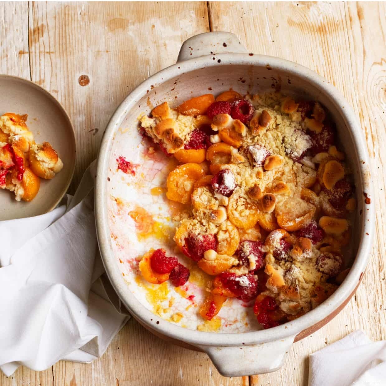 Crumble aux abricots, poires au four, porc aux pommes :les recettes de fruits d automne de Nigel Slater 