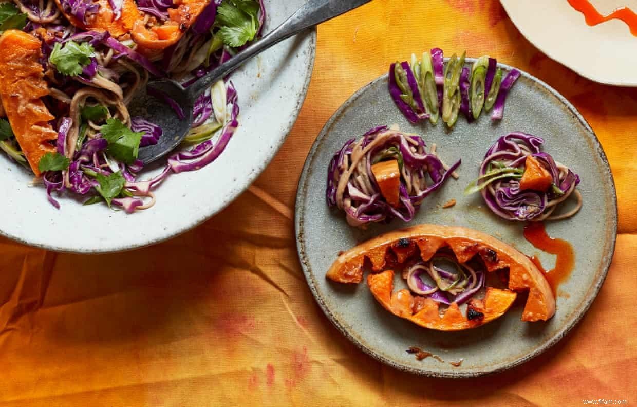 La recette d Halloween de Thomasina Miers pour la salade de citrouille rôtie au miso 