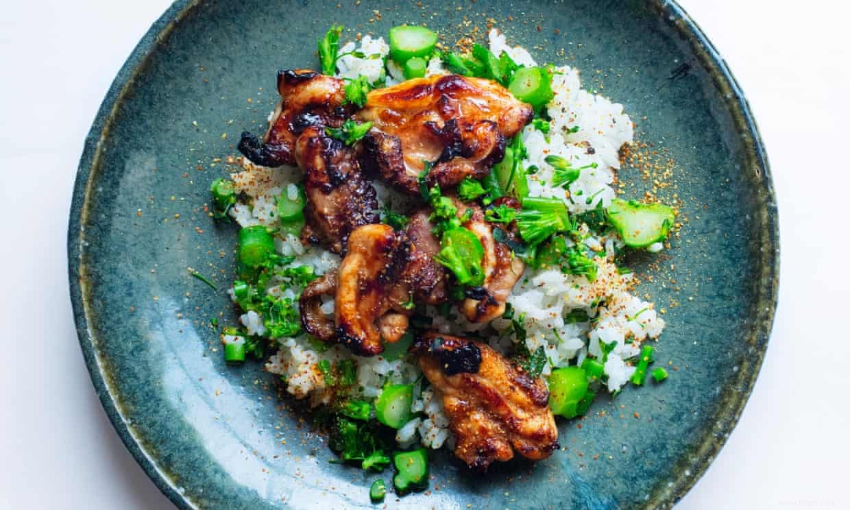 La recette de Nigel Slater pour le poulet au yuzu, le brocoli et le riz 