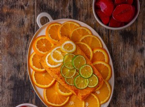 Saumon au four aux agrumes avec pommes de terre bouillies à la betterave par Lopè Ariyo 