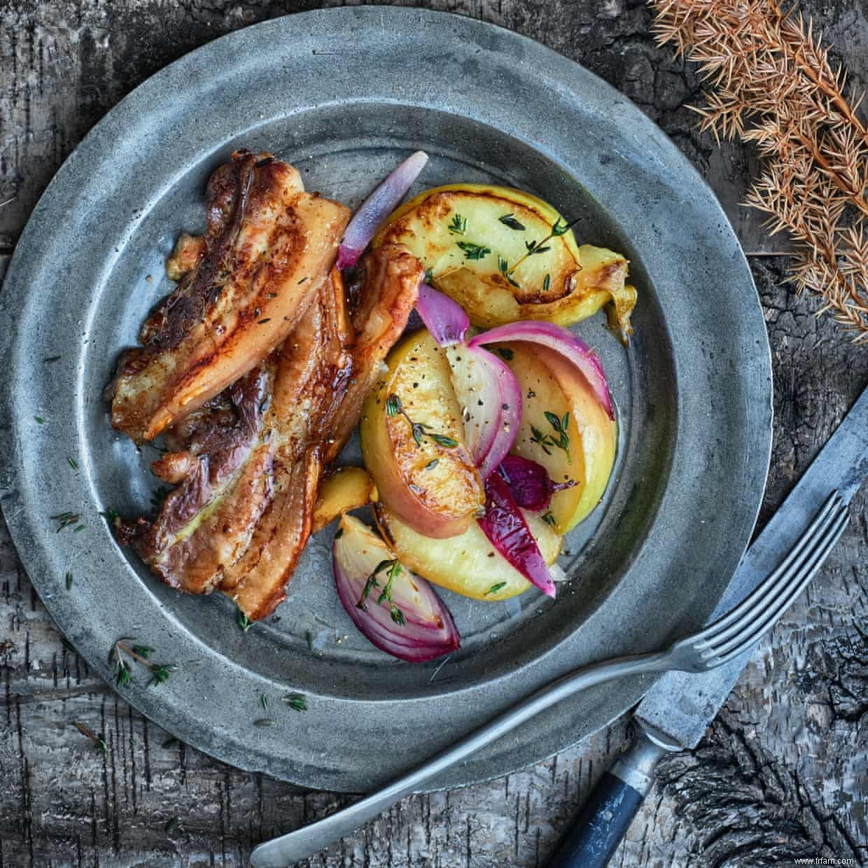 Poitrine de porc à la pomme et au thym par Trine Hahnemann 