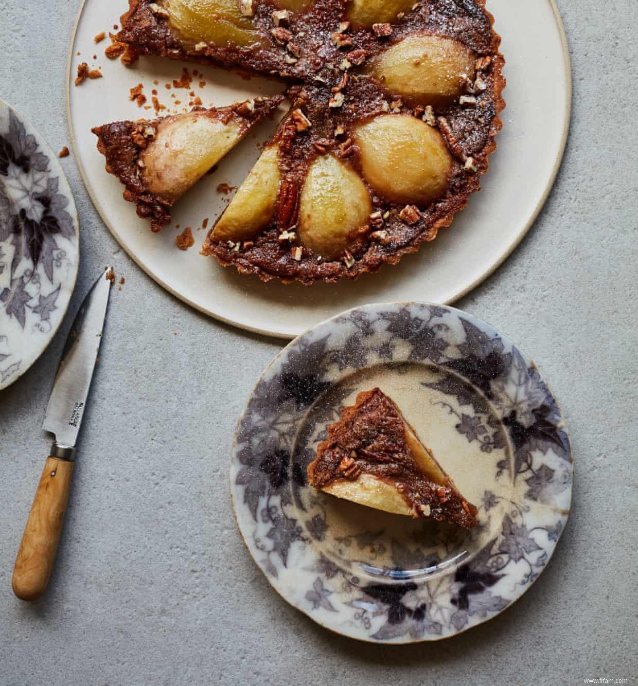 La recette de la tarte aux poires et aux noix de pécan et à l érable de Liam Charles 