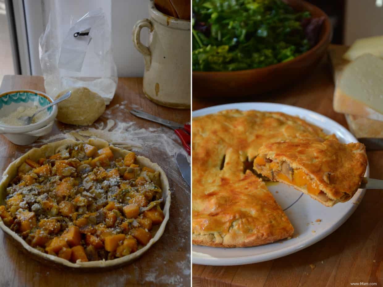 La recette de Rachel Roddy pour la tarte au potiron rôti, aux champignons et aux châtaignes 