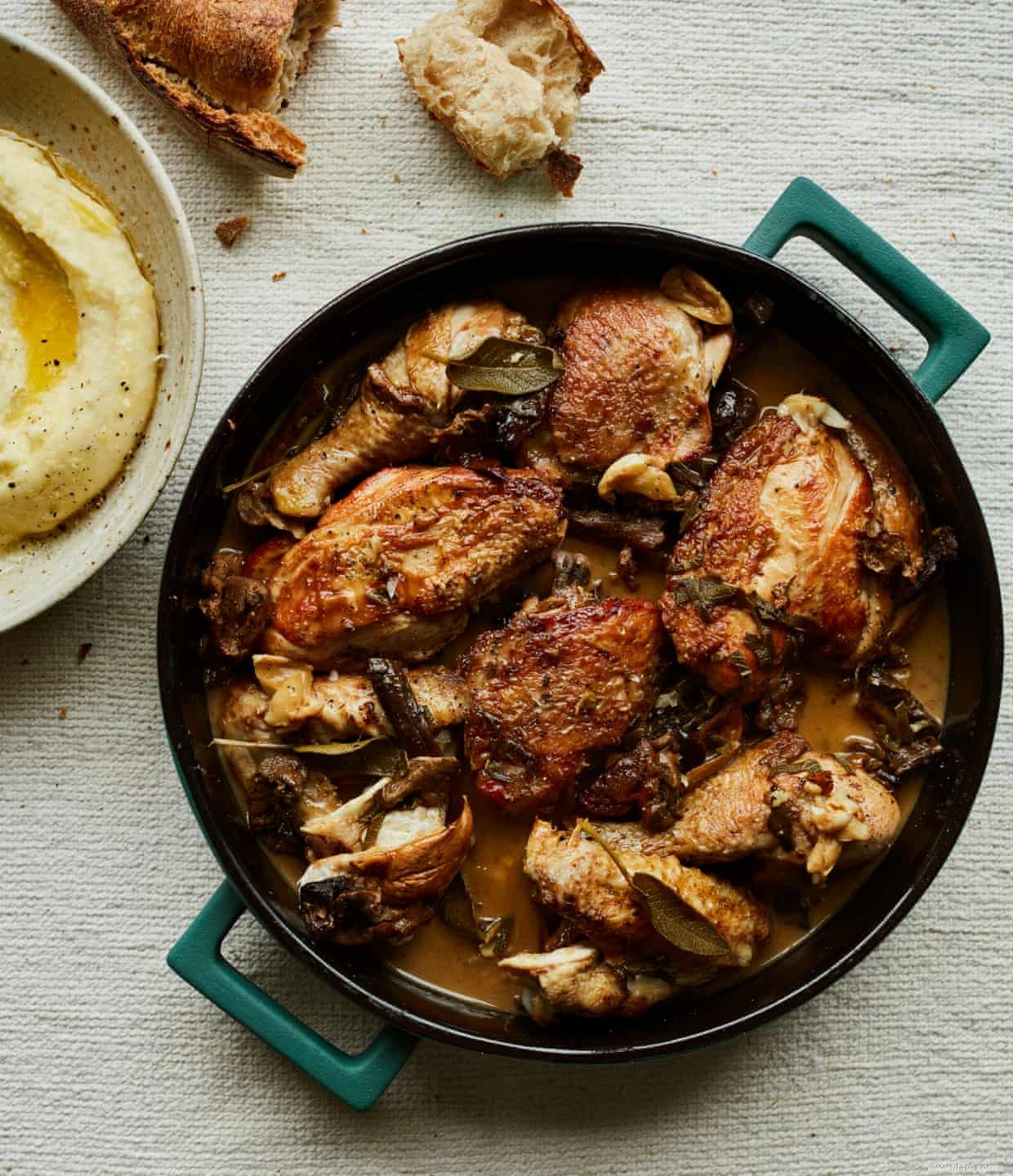 Poulet au vin et torta figassa :les recettes de Rachel Roddy pour un repas d hiver italien 