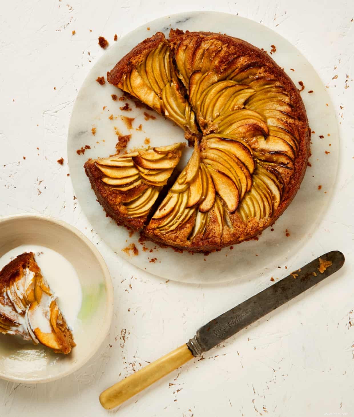 La recette végétalienne de Meera Sodha pour le gâteau au pudding aux pommes 