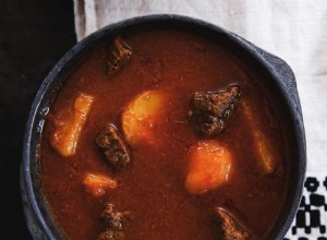 Aloo gosht - Curry de mouton et de pommes de terre punjabi par Sumayya Usmani 