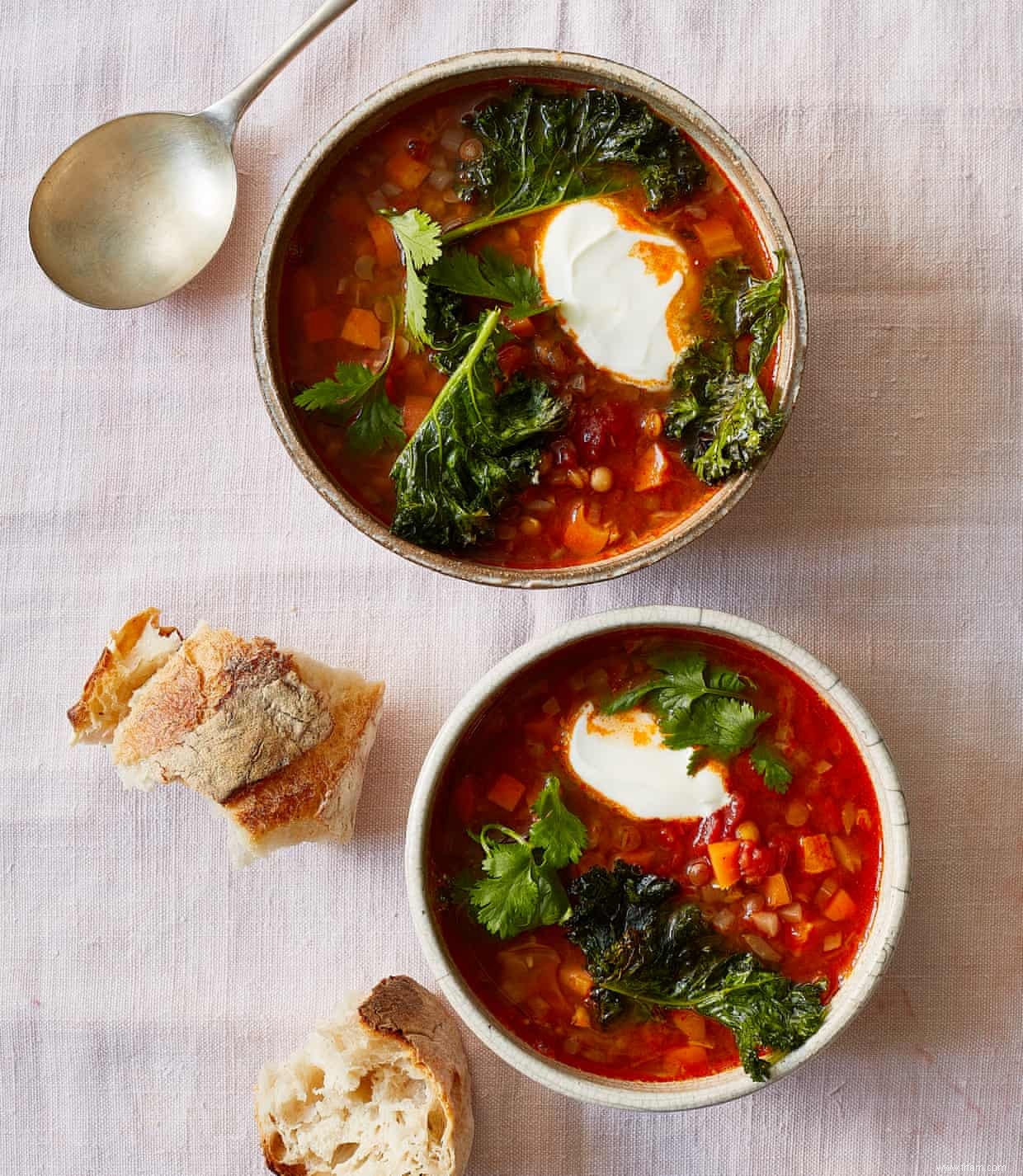 Recette de soupe de lentilles et de carottes aux épices marocaines de Thomasina Miers 