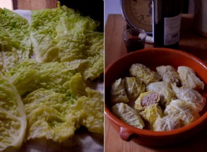 La recette de Rachel Roddy du chou farci braisé au vin blanc 