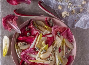 Salade de roquefort, poire et chicorée de Simon Hopkinson à l huile de noix 