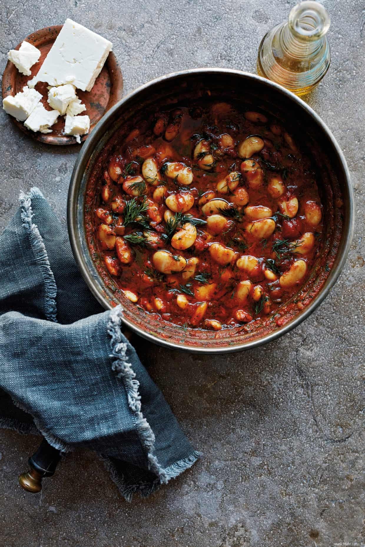 Les nouvelles recettes de Yasmin Khan :cuisiner dans des camps de réfugiés de Grèce, de Turquie et de Chypre 