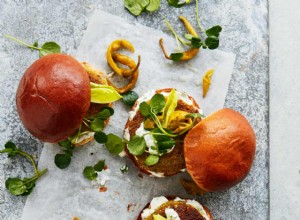 La recette de Thomasina Miers pour les burgers de falafel avec feta tzatziki 