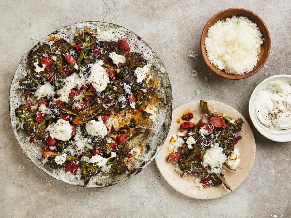 Cannellonis aux asperges et broccolini au chorizo ​​:les recettes printanières de Yotam Ottolenghi 