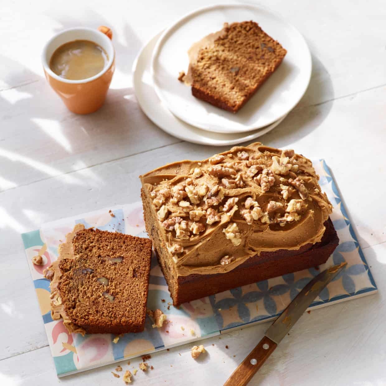 Gâteau de pain expresso avec beurre brûlé et glaçage au café par Diana Henry 