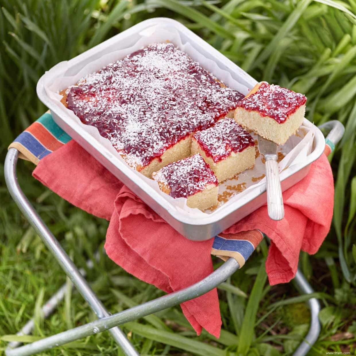 Gâteau feuille de confiture pour l extérieur par Claire Ptak 