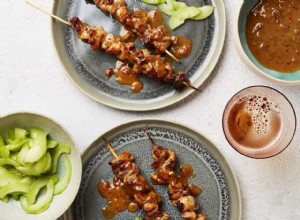 Brochettes de satay, patates douces épicées, rouleaux de papier de riz :les recettes de fête de Yotam Ottolenghi 