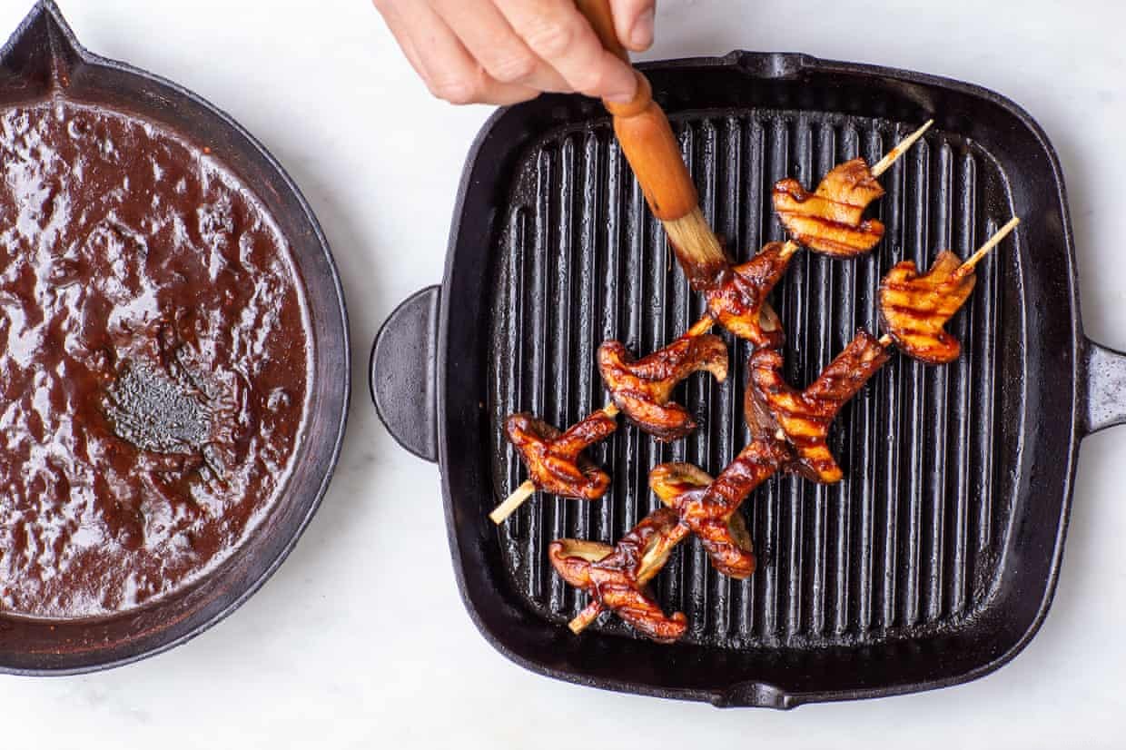 Comment transformer l excès de jus de fruits en une sauce barbecue piquante - recette 