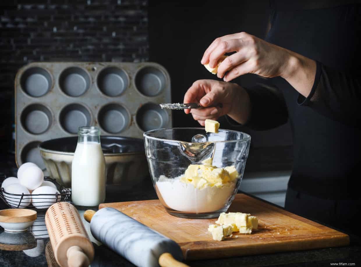 Est-il acceptable d acheter des pâtisseries prêtes à l emploi ou dois-je les fabriquer moi-même ? 