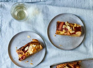 Les recettes de pique-nique de Ravinder Bhogal pour le gâteau de polenta aux tomates et les barres d amandes à la rhubarbe 