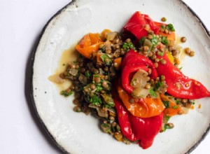 La recette de Nigel Slater pour les poivrons rôtis, les tomates et les lentilles 