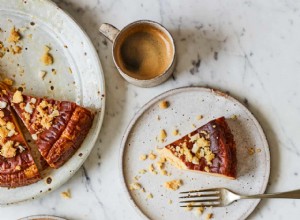 La recette de Tamal Ray pour le gâteau au fromage au miel et au gingembre avec garniture de streusel 