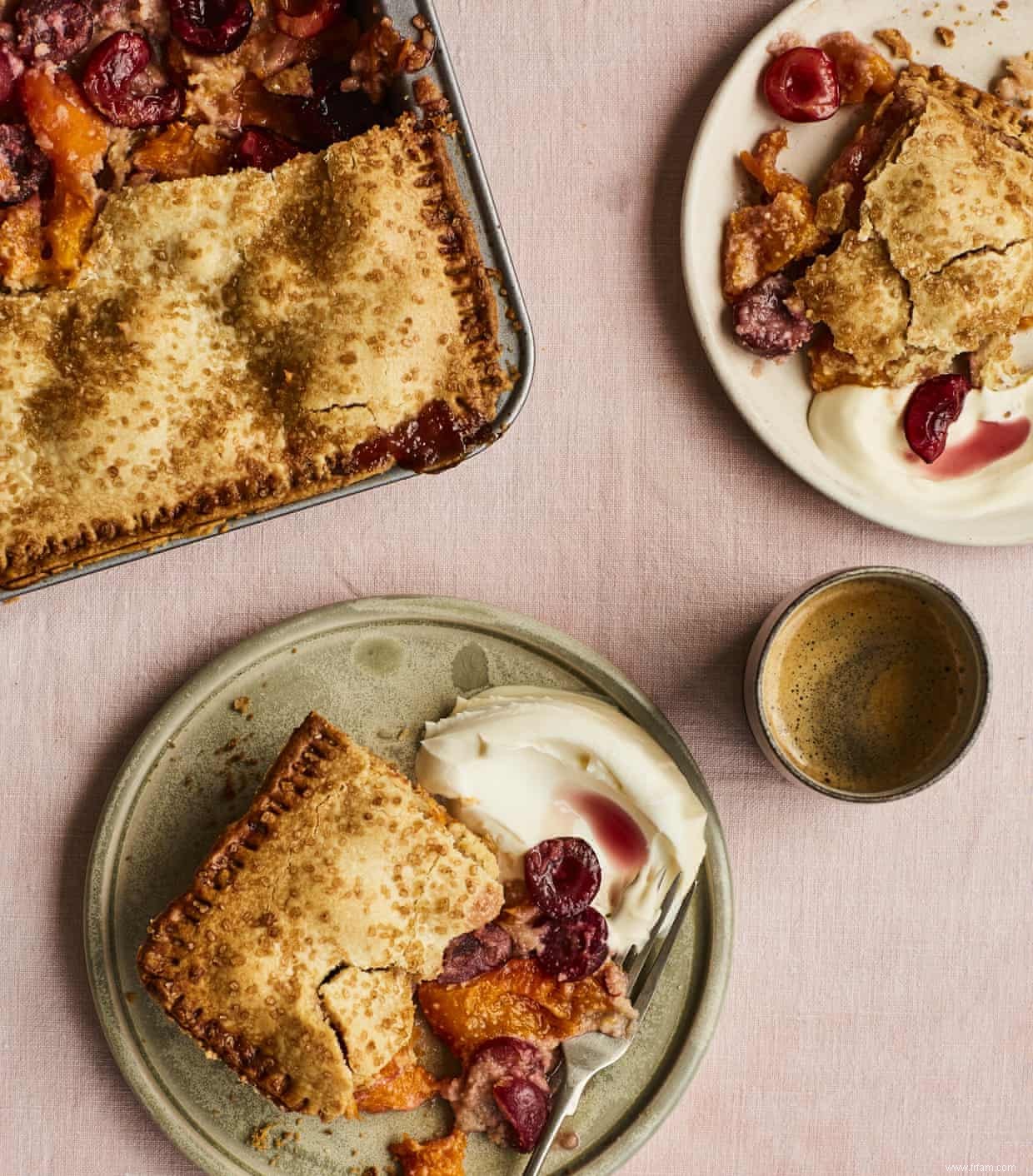 Tarte aux cerises et pêches à la crème à l italienne :les recettes de fruits à noyau d Ed Smith 