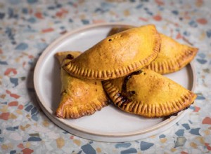 La recette de James Cochran pour les galettes de chèvre jerk de Cornouailles et des Caraïbes avec du ketchup de plantain 