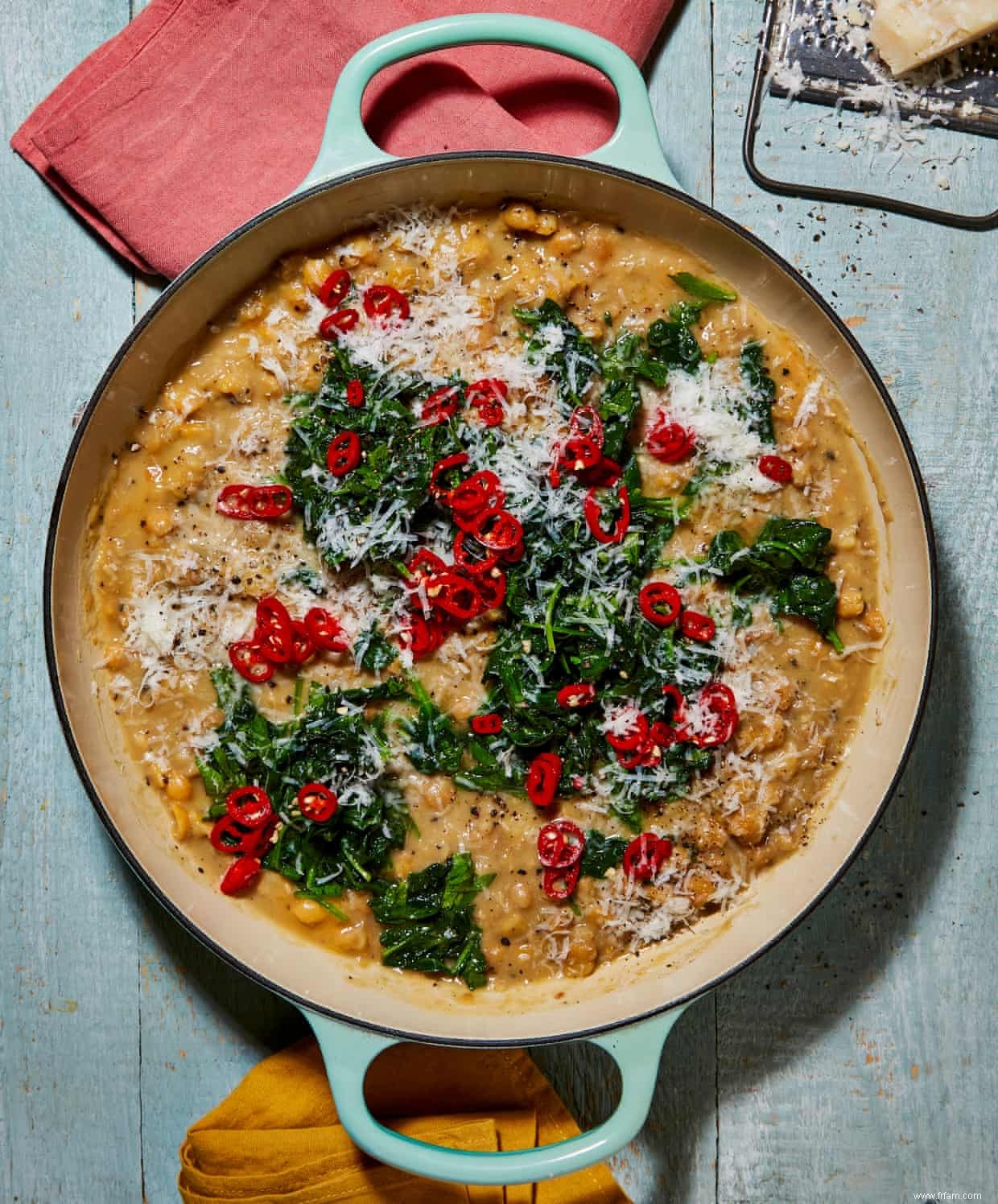 Gâteau de couscous et mac n cheese du Moyen-Orient :huit nouvelles recettes époustouflantes de la Team Ottolenghi 