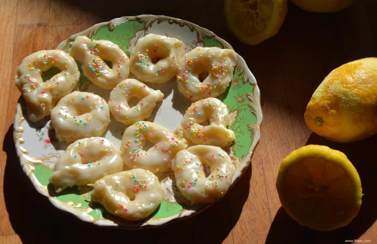 La recette de Rachel Roddy pour les biscuits au citron 