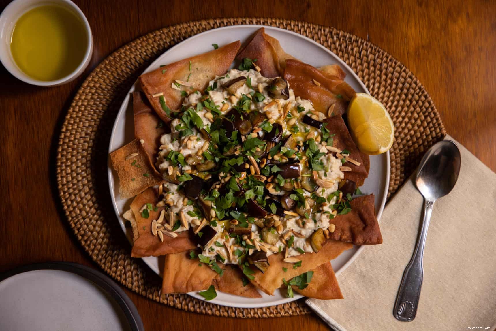 Petit-déjeuner avec Sharon Salloum :fatteh d aubergine (fattet betinjen) – recette 