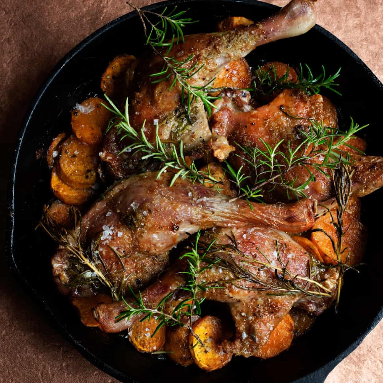 Canard rôti et coing au four :les recettes de Nigel Slater pour des rassemblements festifs 