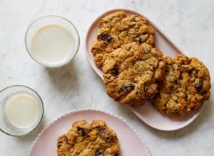 La recette de Benjamina Ebuehi pour les biscuits végétaliens au tahini et aux dattes 