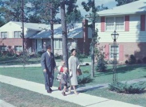 La famille des années 1950 :structure, valeurs et vie quotidienne 