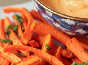 Frites de carottes cuites au four avec trempette sriracha facile 