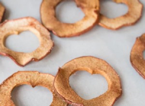 Croustilles de pommes saines cuites au four pour la Saint-Valentin 