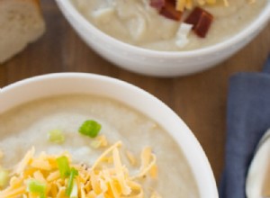 La soupe de pommes de terre légère ultime pour la mijoteuse 