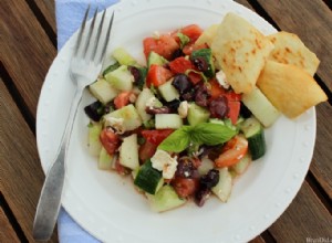 Recette de salade grecque aux tomates vertes fraîches 