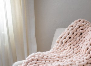 Fabriquez votre propre couverture en tricot Hygge Arm peu coûteuse 